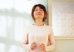 バストに関する悩みを解決するための一つの有効な手段